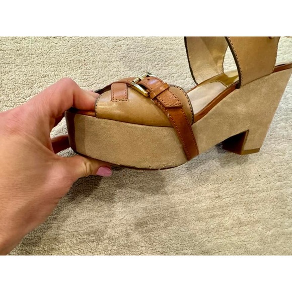 Michael Kors Brown Leather Platform Sandal Shoes - size 10 - Picture 2 of 3